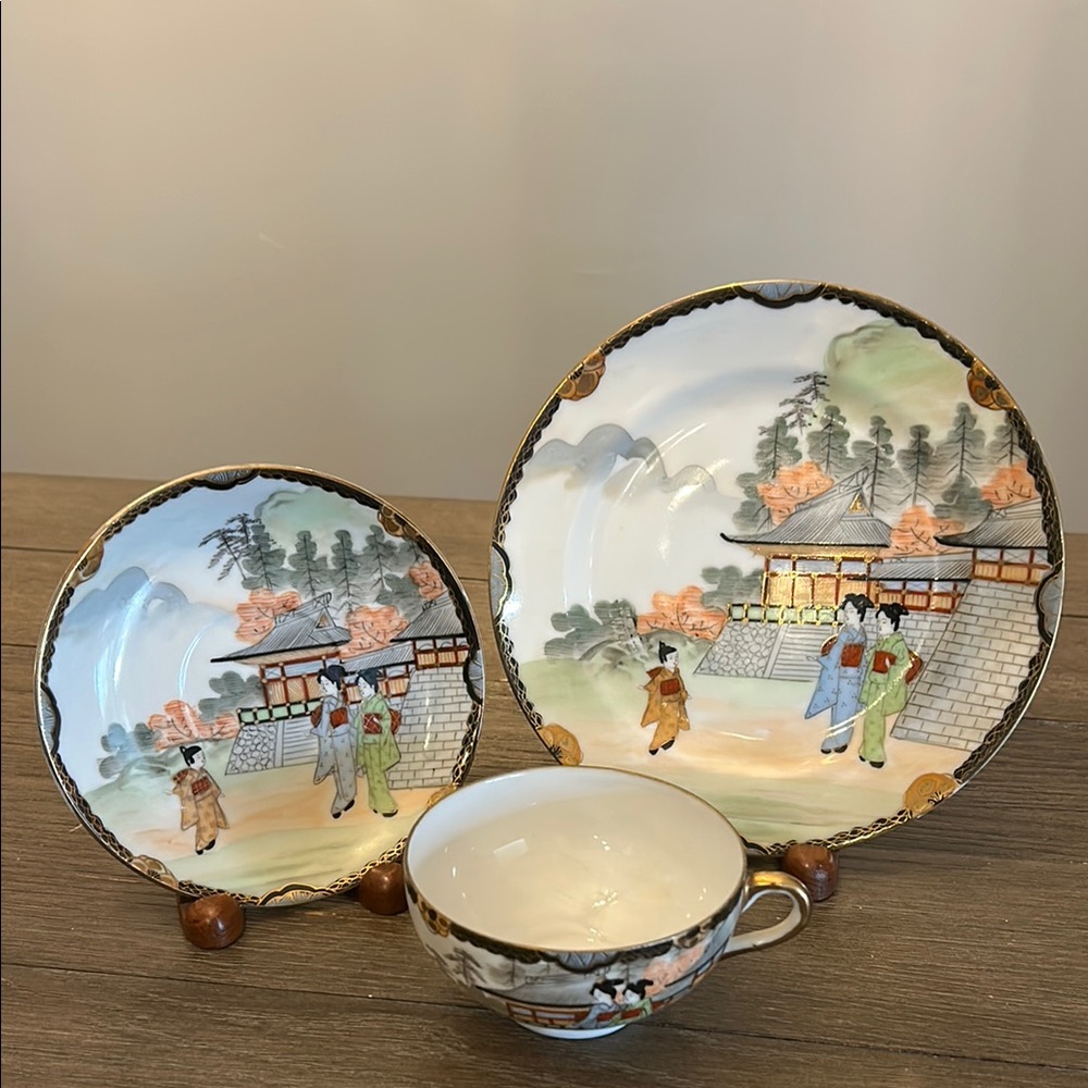 Elegant Japanese Tea Set hand painted excellent vintage condition 3 pieces (B)